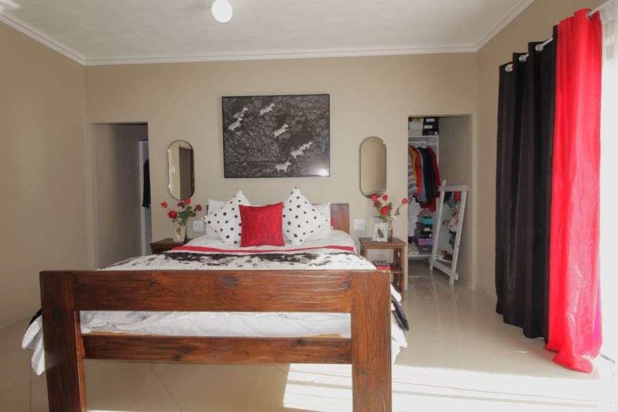 3 Bedroom Property for Sale in Wavecrest Eastern Cape